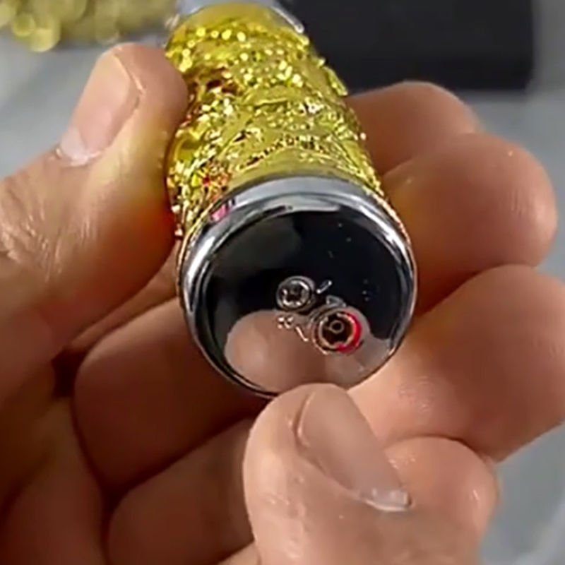 L'accendino per torcia con des - Spray Can Lacquer recensione e prezzo